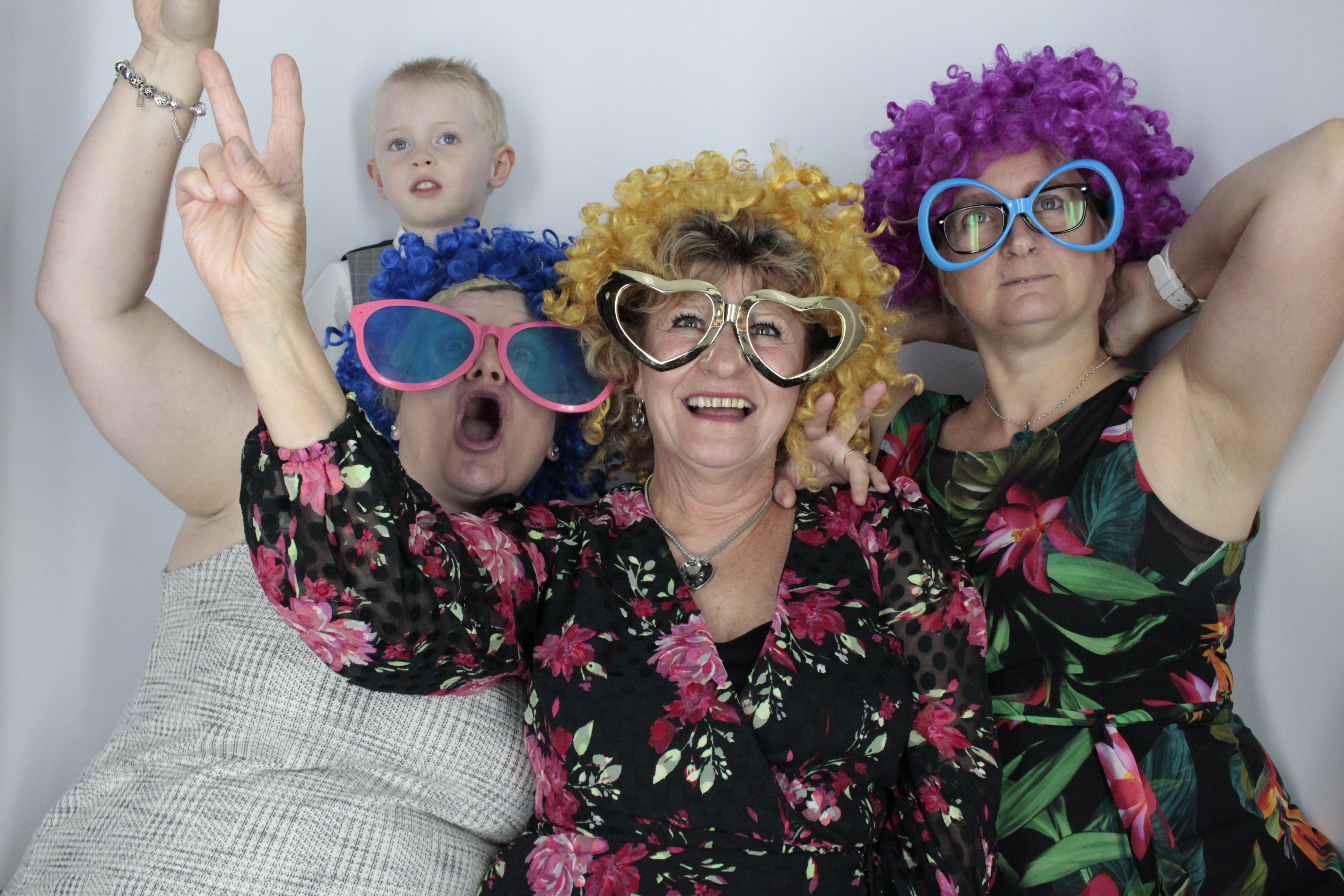 Emma & Karl's Wedding | View more photos from the event at gallery.myphotoboothexperience.co.uk/u/MyPhotoBoothExperienceLtd/Emma-Karls-Wedding